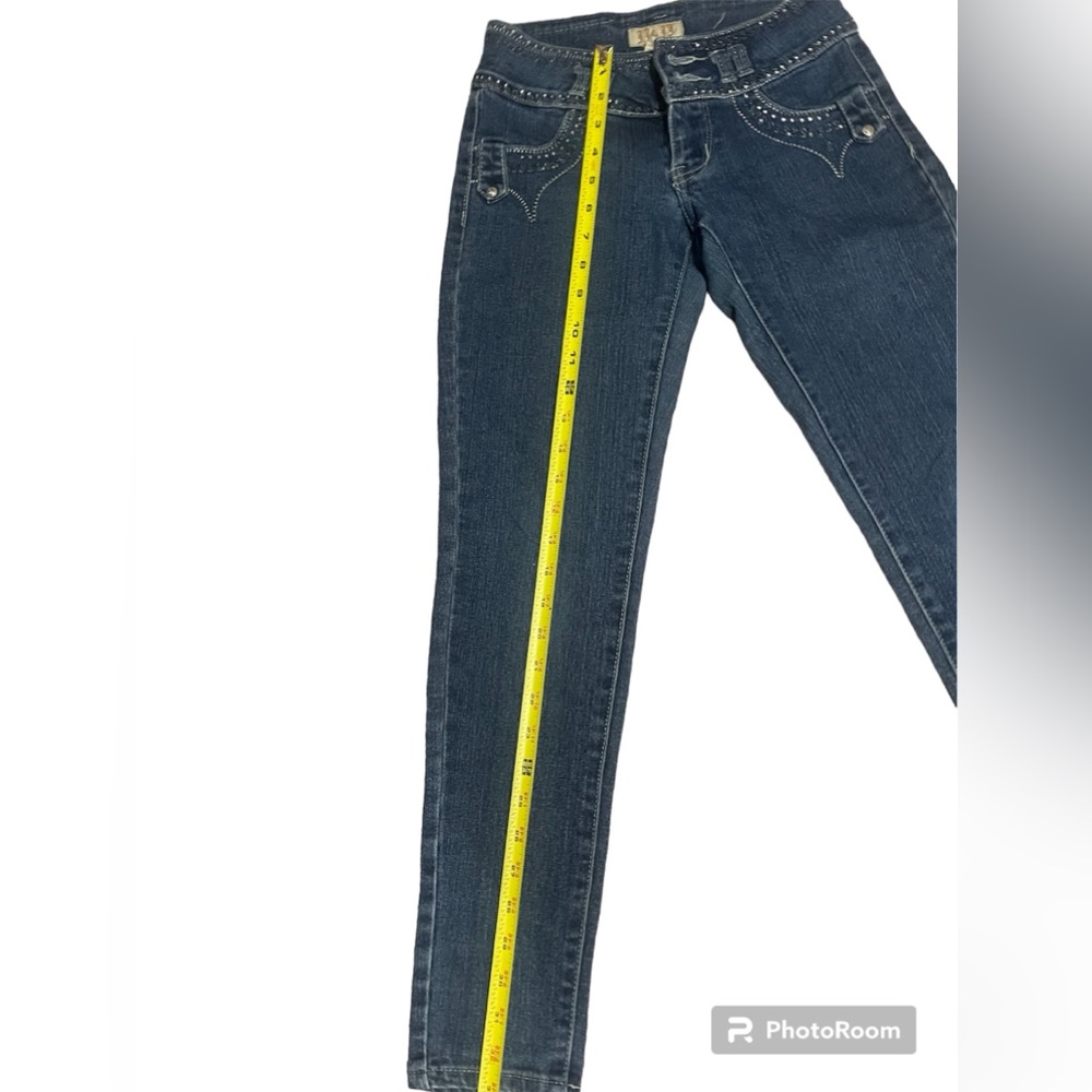 Women’s Colombian Skinny Jeans - Picture 4 of 5